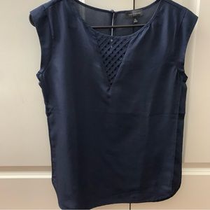 THE LIMITED. Navy Blue top/blouse. Size XS. GREAT CONDITION